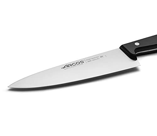 Couteau de chef Arcos avec lame en acier inoxydable.